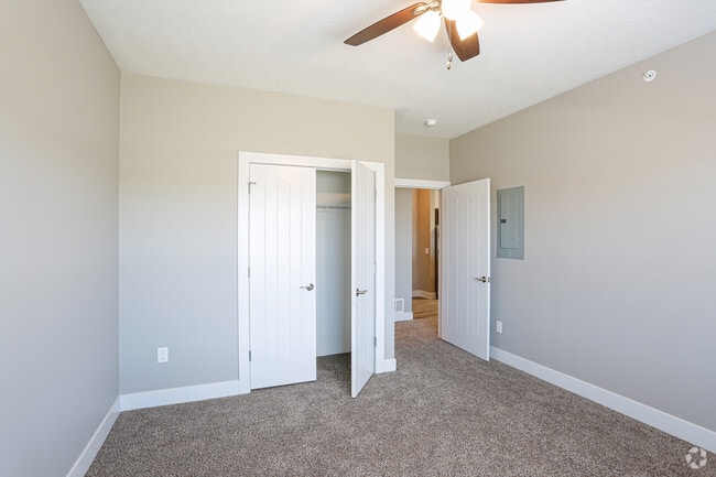 1BR, 1BA - 757 SF - The Mirada