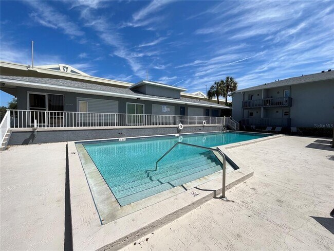 Foto del edificio - 4902 W Gandy Blvd