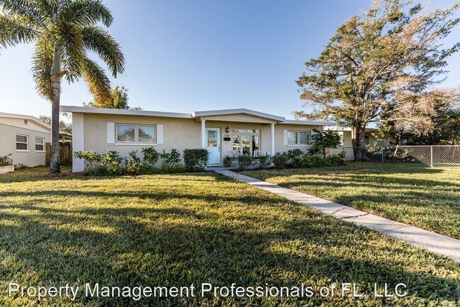 Foto del edificio - 3 br, 2 bath House - 734 43RD AVE NE
