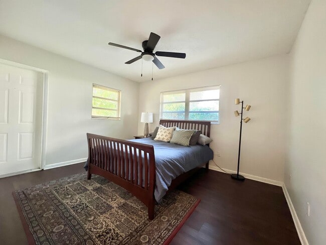 Photo - 704 20th Ave W House