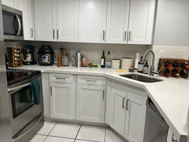 Foto del edificio - 7856 SW 102nd Ln