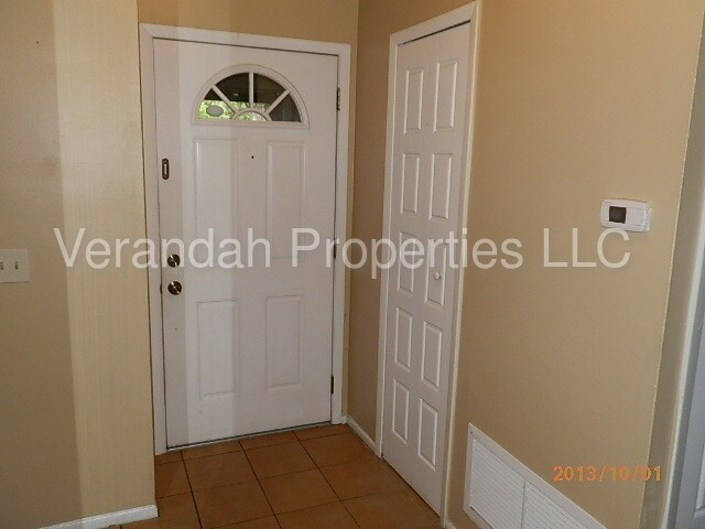 Foto del edificio - 9952 Burl Way