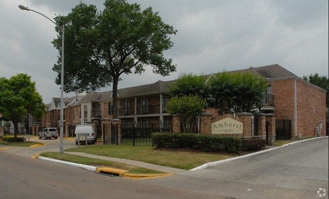 Primary Photo - 10440 Valley Forge Dr