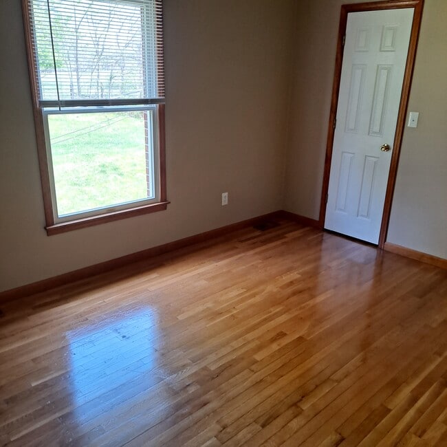 Building Photo - 179 Cedar Cir