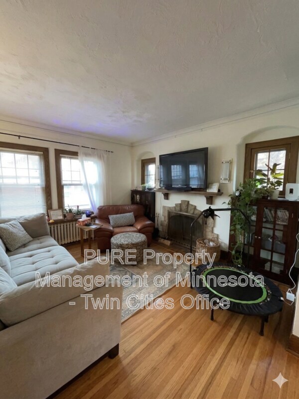 Building Photo - 4908 Chicago Ave