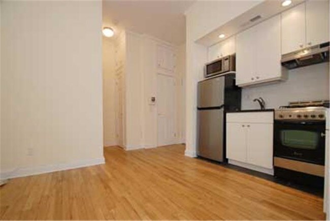Building Photo - 477 Central Park West