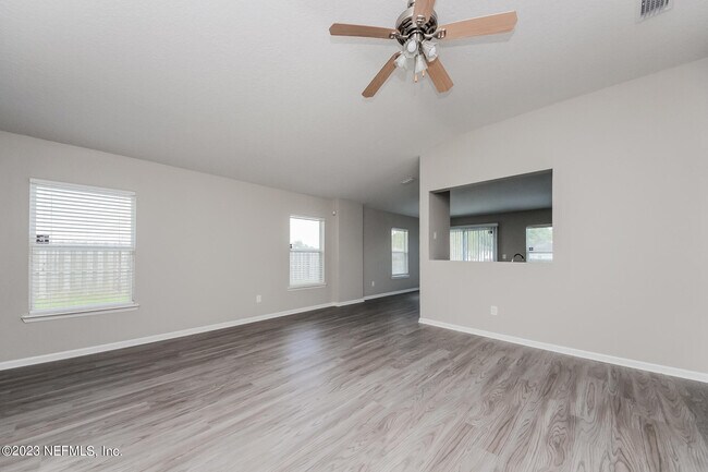 Building Photo - 1068 Morning Light Rd