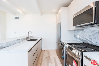 Foto del edificio - 7273 Birdview Ave