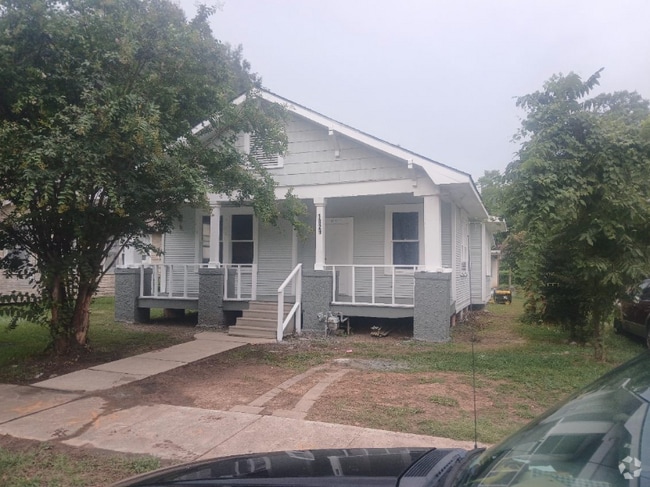 Building Photo - 1829 Kelly St