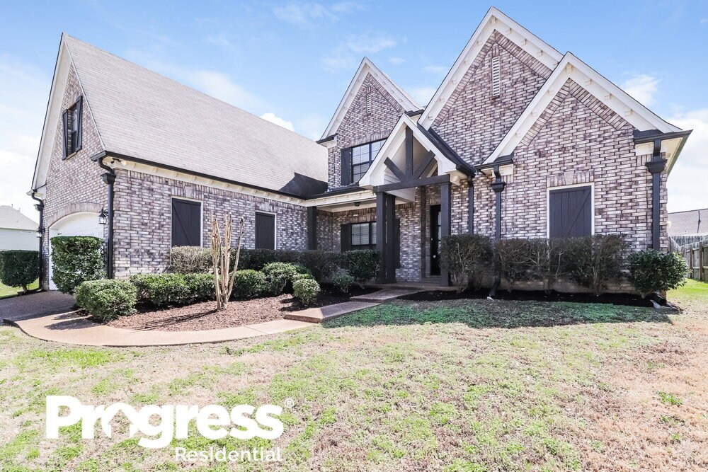 30 Whispering Creek Dr, Oakland, TN 38060 House Rental in Oakland, TN