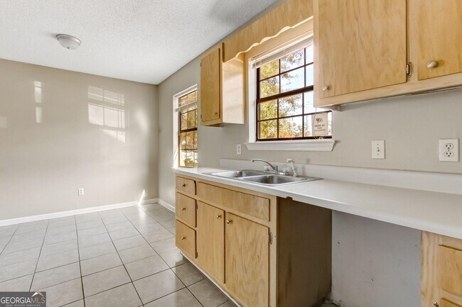 Building Photo - 510 S Orange Edwards Blvd