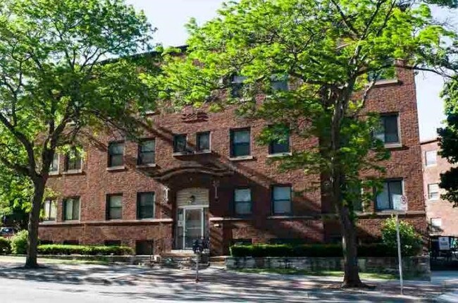 Foto del edificio - 2311 E. North Ave.