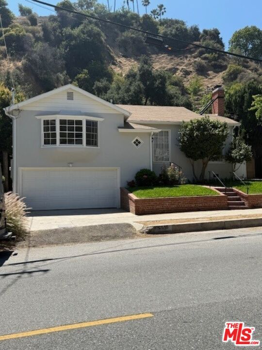 Foto del edificio - 2515 Canyon Dr