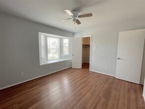 Building Photo - 8919 Diamond Lake Ln