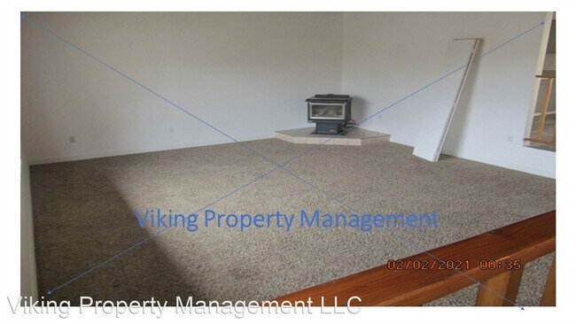 Foto del edificio - 3 br, 2 bath House - 805 NE Hillside Ct.