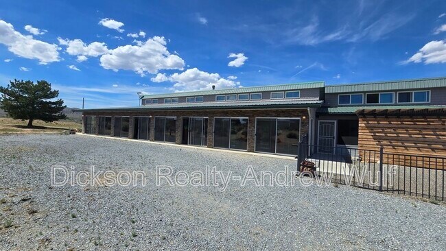 Foto del edificio - 5800 Peak Rd