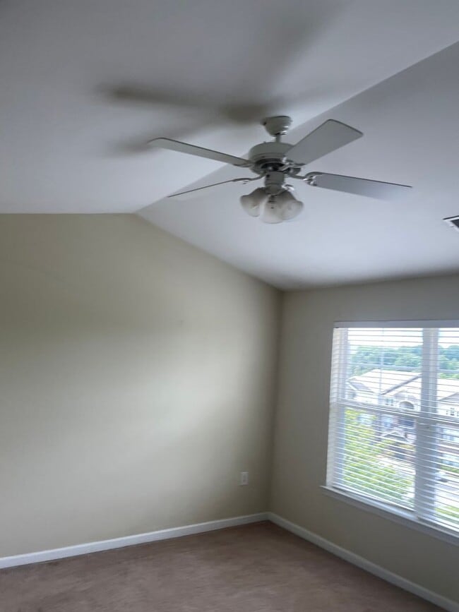 Building Photo - 1101 Tree Top Way