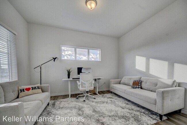 Foto del edificio - 4 br, 3 bath House - 10854 Evening Creek Dr