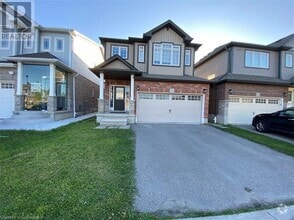 Building Photo - 132 S Creek Dr