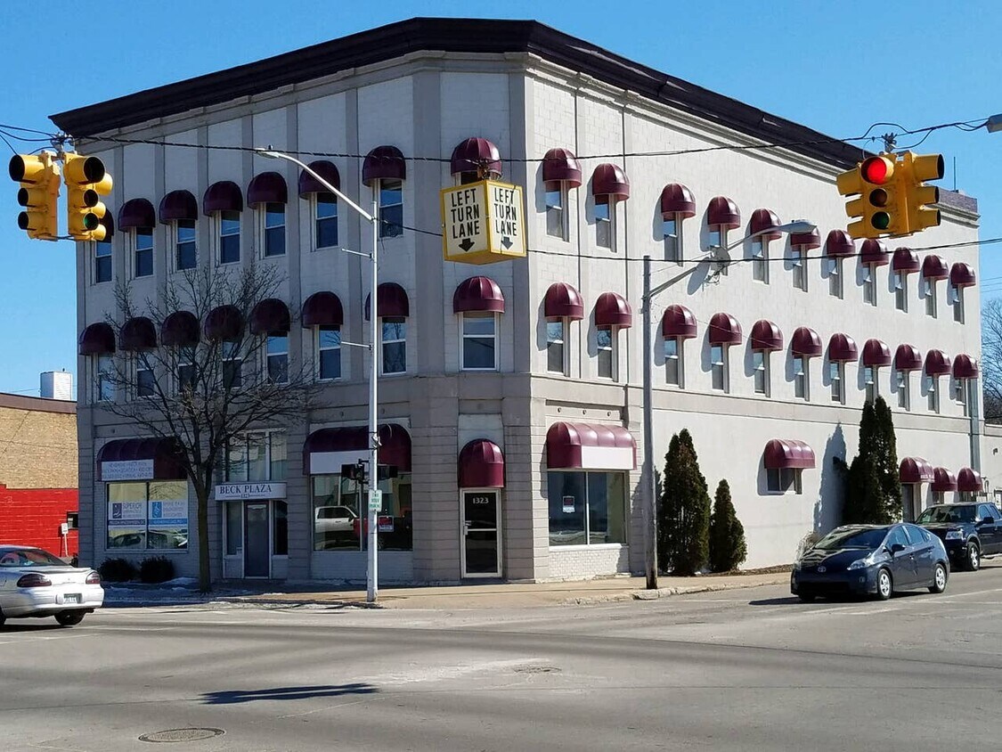Primary Photo - 1323 Ludington St