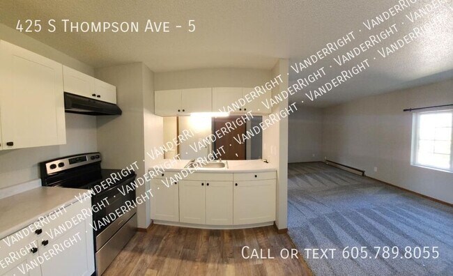 Building Photo - 425 S Thompson Ave