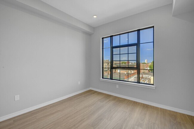 Building Photo - 1205 S 15th Street