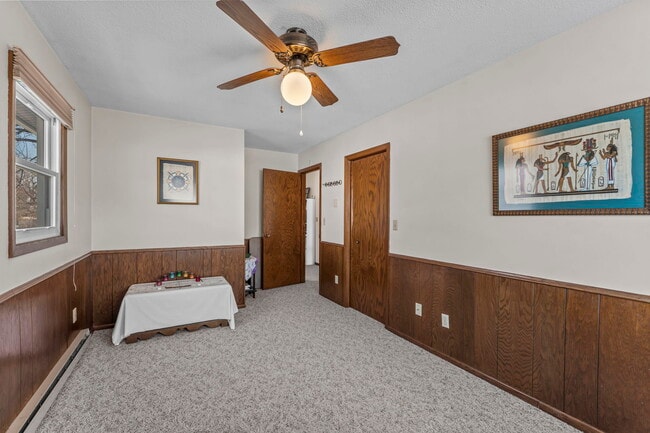 Foto del edificio - 4214 Xenia Ave N