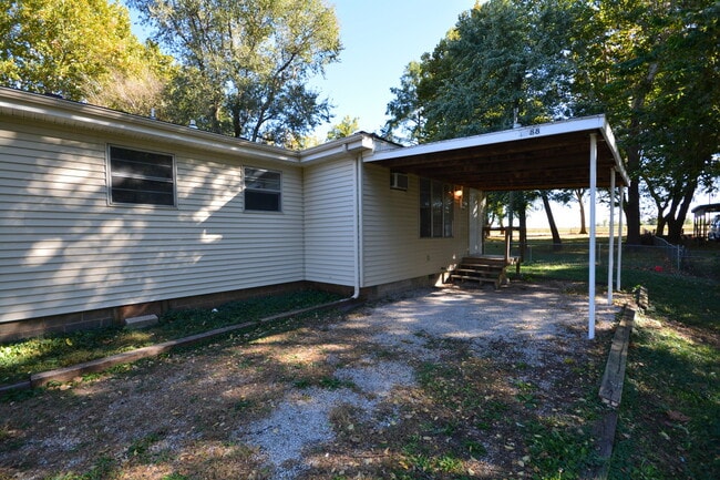 Building Photo - 1786- 1788 W Grapevine