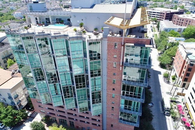 Foto del edificio - 2000 Bagby St