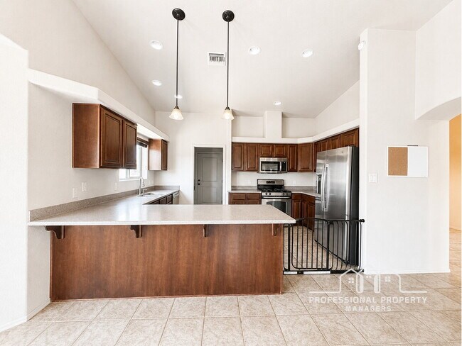 Foto del edificio - "Spacious 4-Bedroom, 2-Bathroom SOLAR Home in Mesa del Sol!"