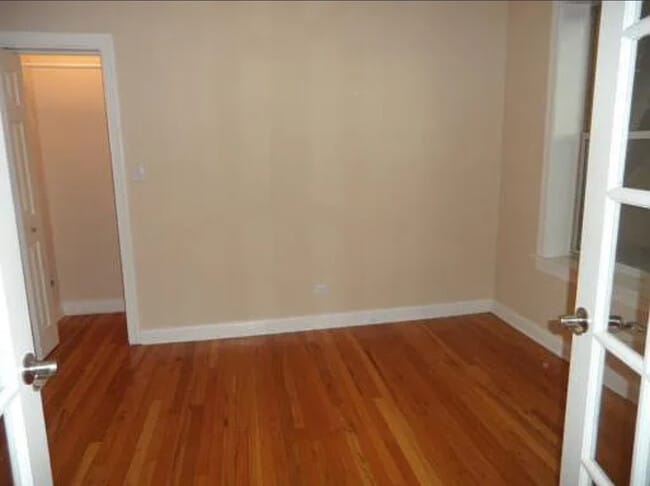 Foto del edificio - 7211 N Damen Ave