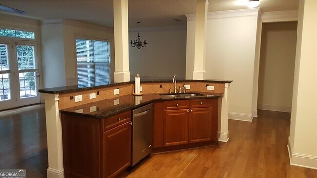 Foto del edificio - 5120 Meridian Ln