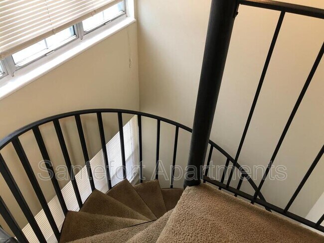 Foto del edificio - 5415 Haymeadow Ln