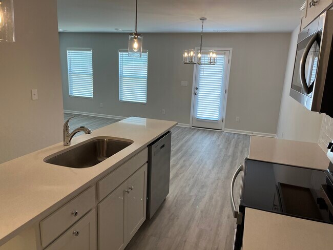 Foto del edificio - 1320 Yadkin St