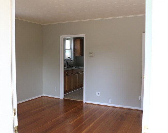 Building Photo - Vintage Ranch Style Home in Camas!