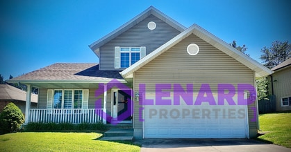 Building Photo - 1504 W Highpoint Cir