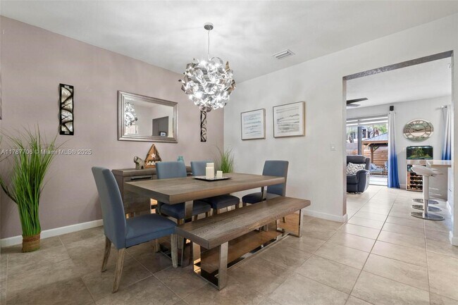Foto del edificio - 8990 NW 183rd St