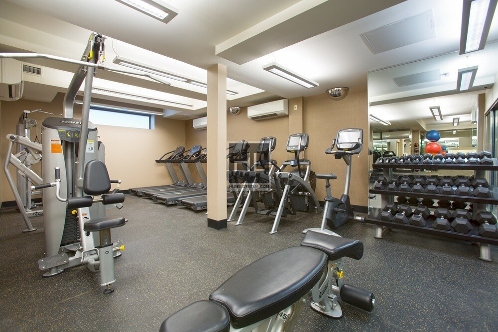 Building Photo - Newly Renovated Studio In The West Village