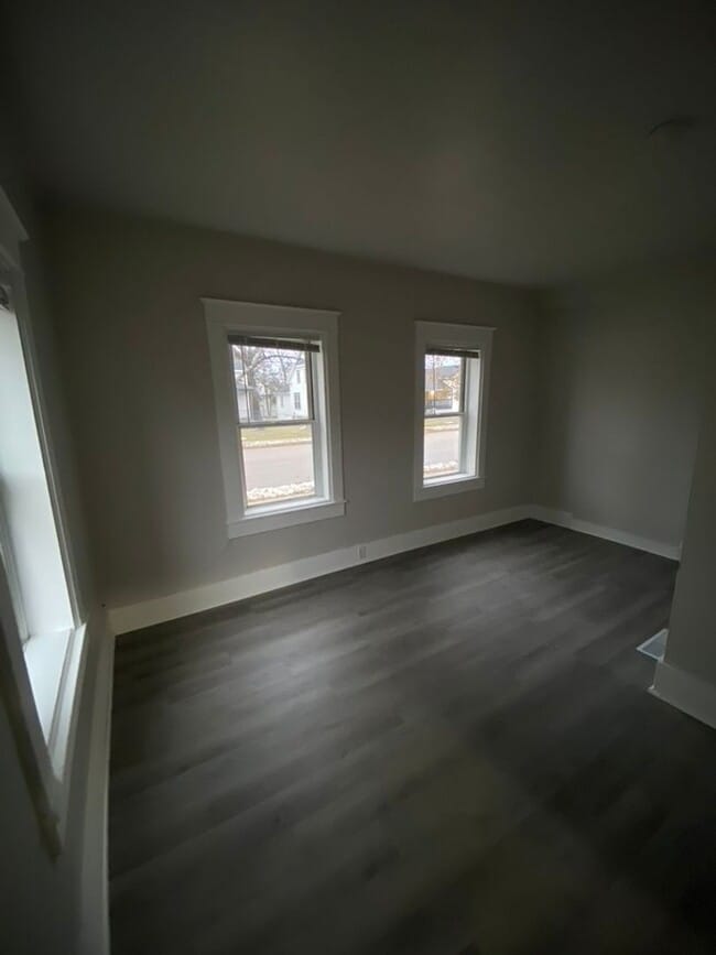 Building Photo - 546 Ceape Ave
