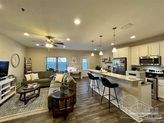 Foto del edificio - 3512 Mossy Oak Villas Cir
