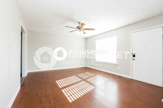 Building Photo - 2901 Ridgewood Dr