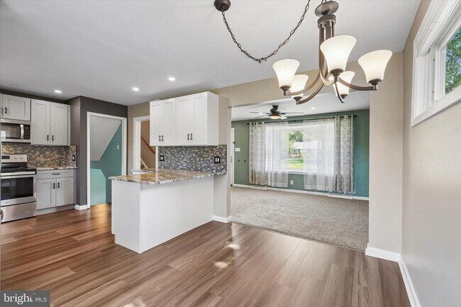 Foto del edificio - 2176 Meadowview Dr