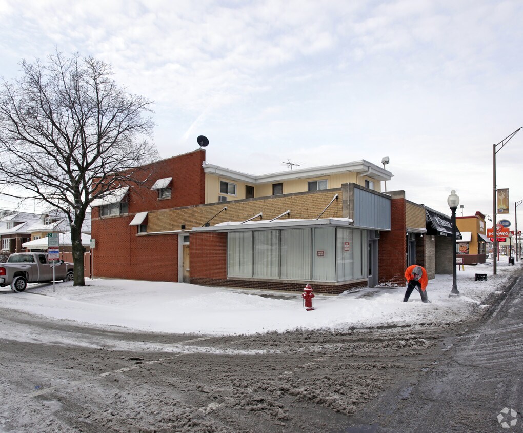Primary Photo - 6929 Cermak Rd