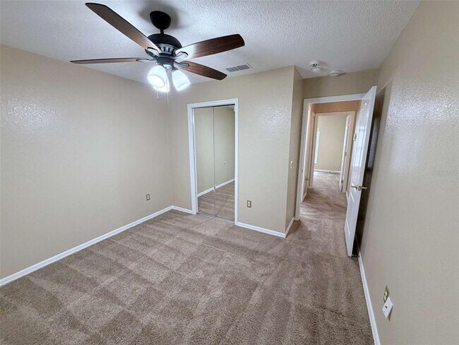 Foto del edificio - 5967 Hillside Heights Dr