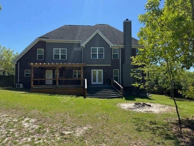 Building Photo - 275 Haigs Creek N