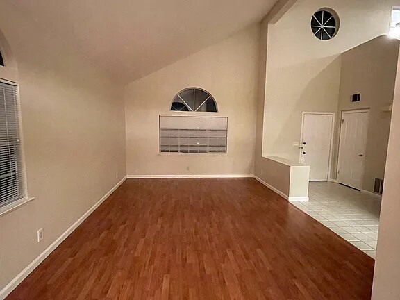 Foto principal - 693 Bynum Ct