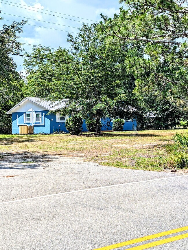 Foto del edificio - 151 Good Springs Rd
