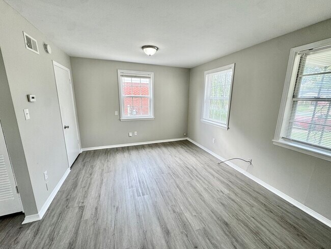 Foto del edificio - 3008 Dearing Rd