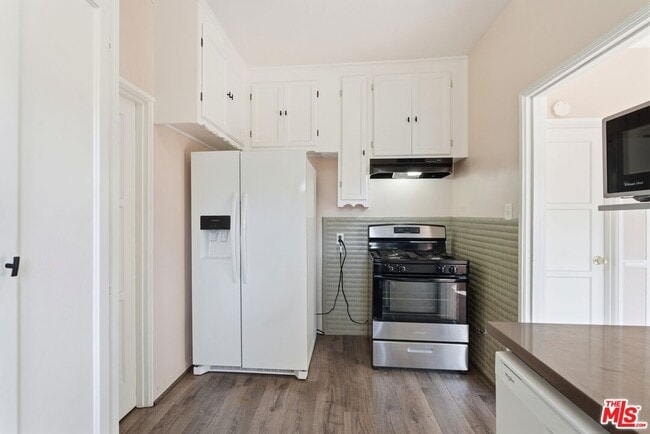 Foto del edificio - 1873 Midvale Ave