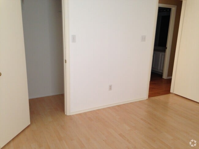 Building Photo - 206 Wilderness Trl